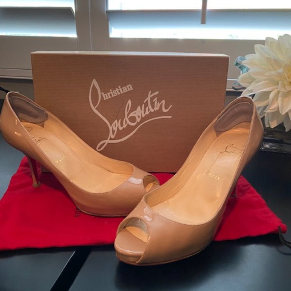 Christian Louboutin, Mater Claude 85